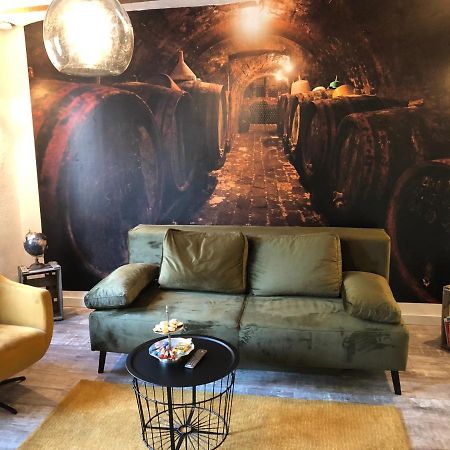 Schoene Ferienwohnung Gewoelbekeller Fachwerkhaus バッハラッハ エクステリア 写真